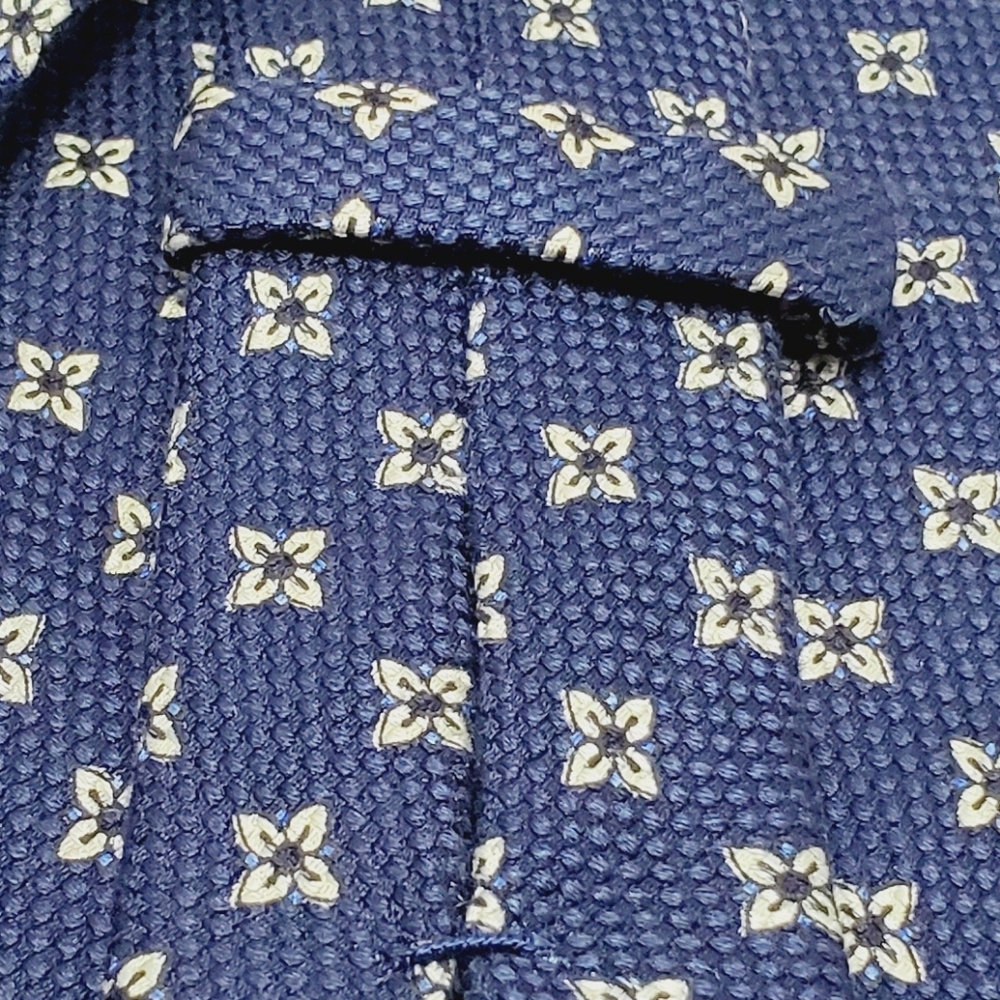 Cremieux Blue Geometric Men's Designer Silk Necktie Jacquard Fabric 57x3.75" - Picture 2 of 5